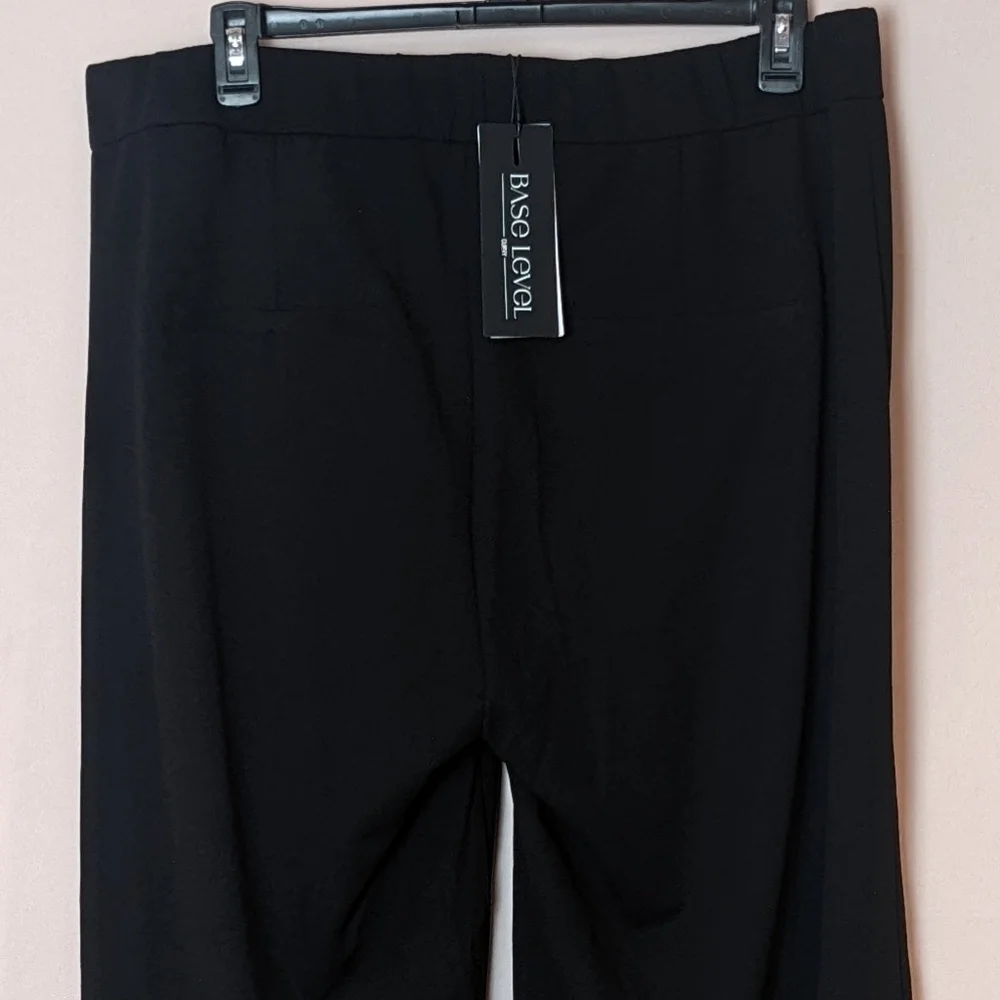 Base Level Curvy Arah Black Wide Leg Pants - Picture 5 of 12